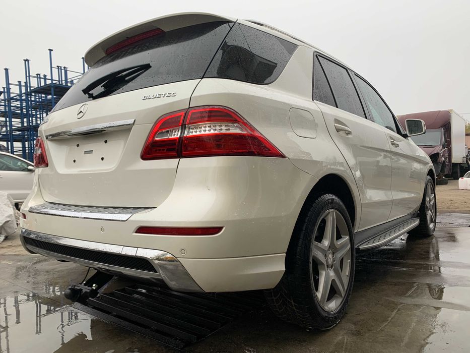 Dezmembrez mercedes ML w166  m350 euro 6 4-matic/stop ml w166/far w166