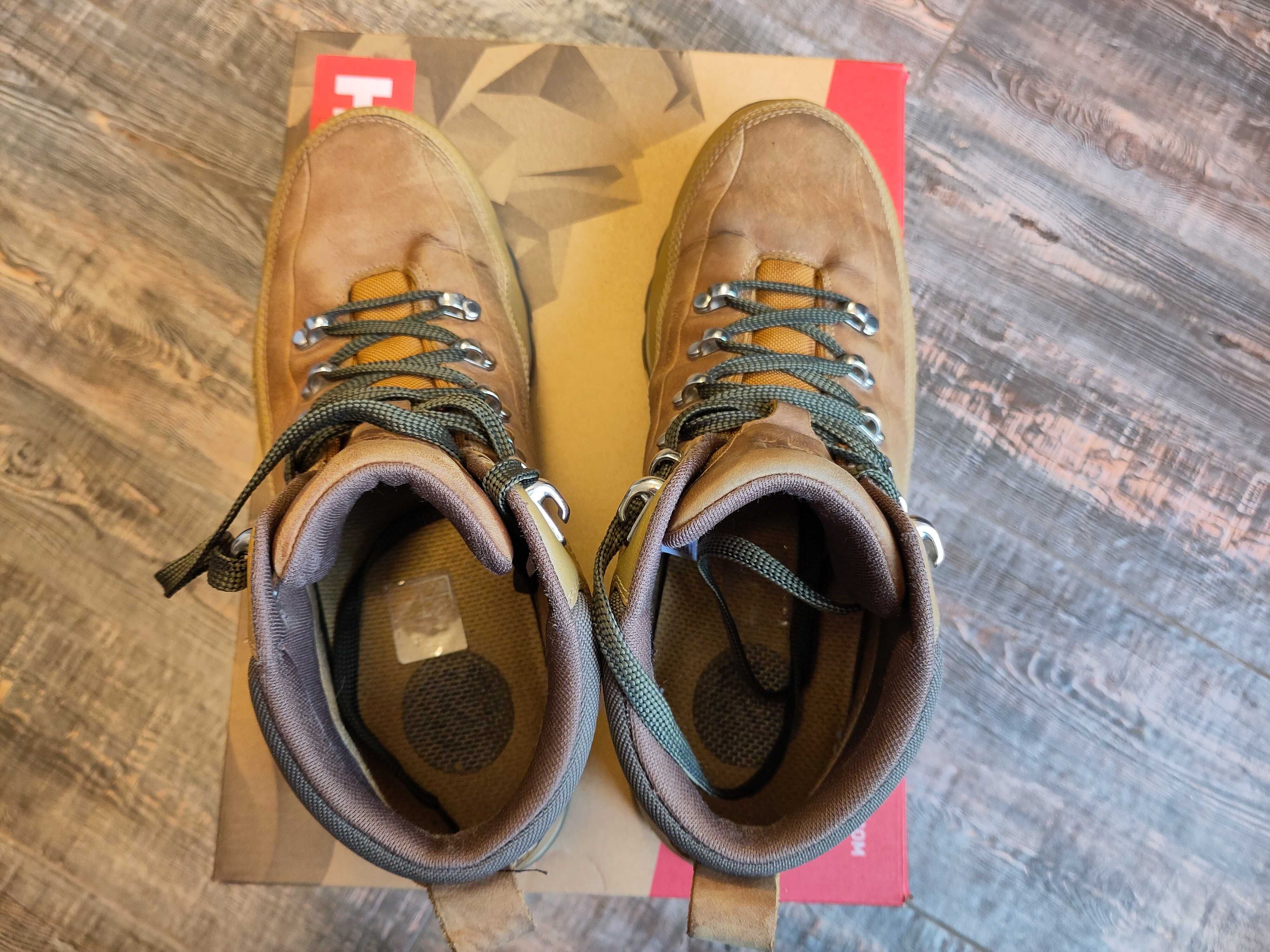 ботуши Helly Hansen The Forester - 43