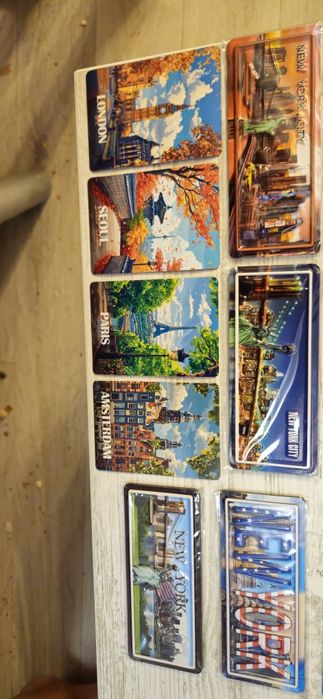 Vand magneti de frigider asiatici si din diferite tari. Vedeti 8 poze