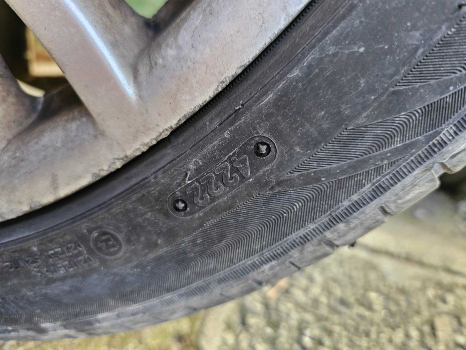 Автомобилни гуми 275x40x19 255x40x19