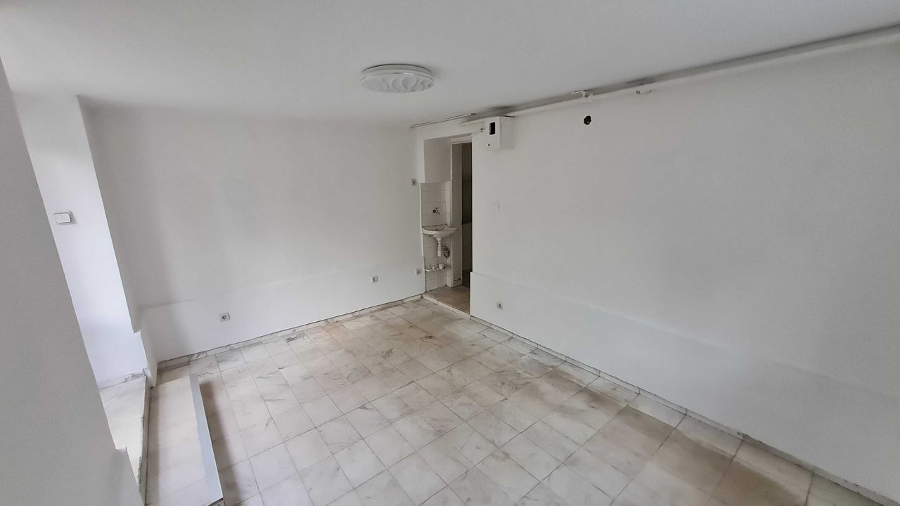 Дава се под наем Офис в Пловдив, Мараша - 17 кв.м за 153 € - Снимка #5