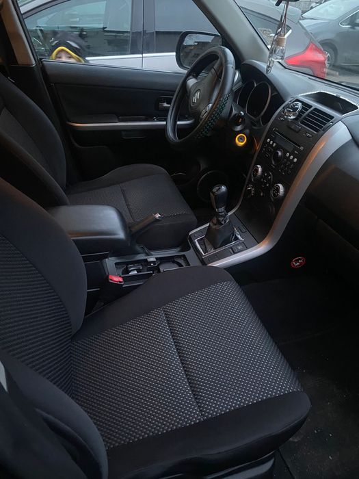 Vând Suzuki Grand Vitara