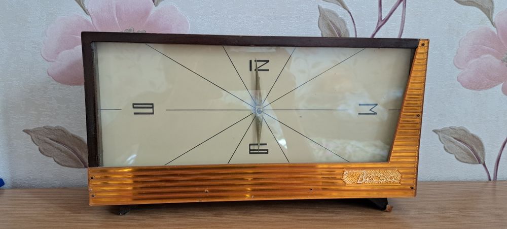 Часы механические Весна с боем, ретро