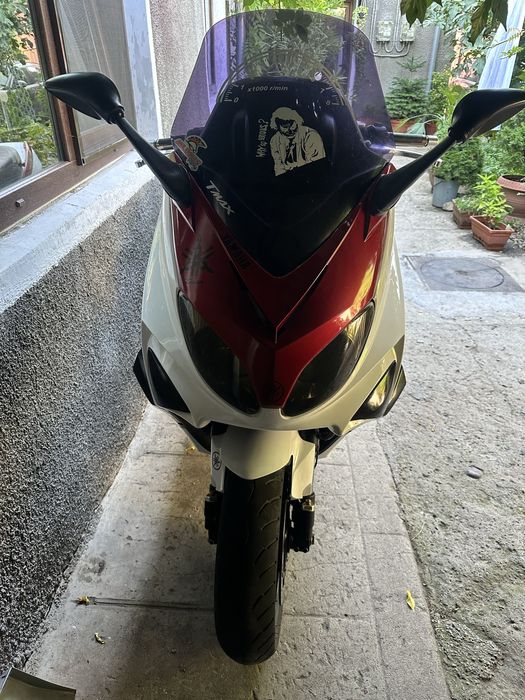 Yamaha t max scuter