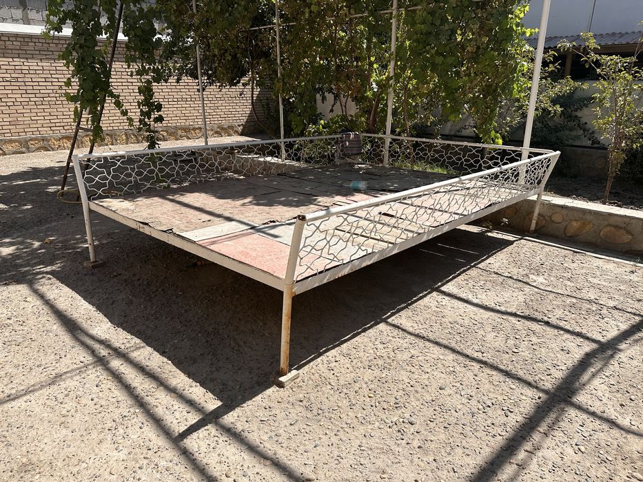 Тапчан сотилади 2,5х3,5м