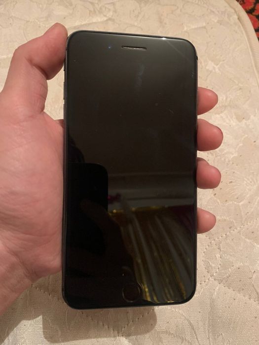 Айфон 8+ срочнр с