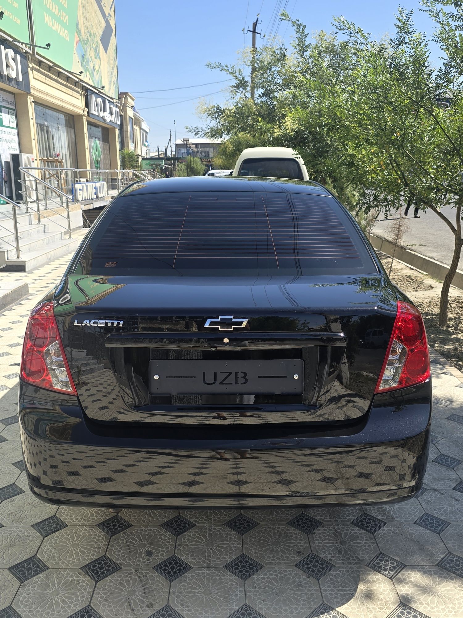 Jentra 2022 qora