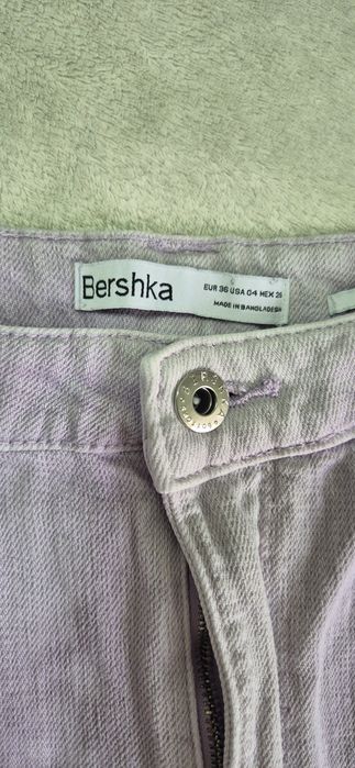 Blugi scurți Bershka marimea S