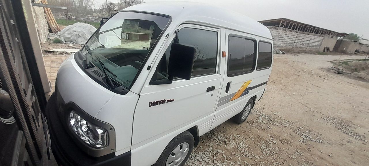 Holati yangi, gaz bor, mejigar oʻrnatilgan, chexol polik qilingan, tan