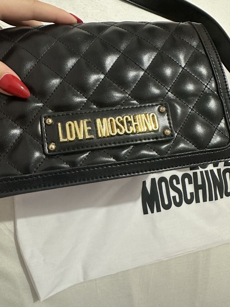 Чанта Love Moschino