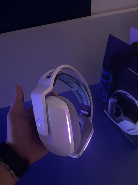 Слушалки Logitech G733 Whirless чисто нови