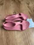 Нови, с етикет, розови Crocs, Сандали SERENA SANDAL, Размер 38-39