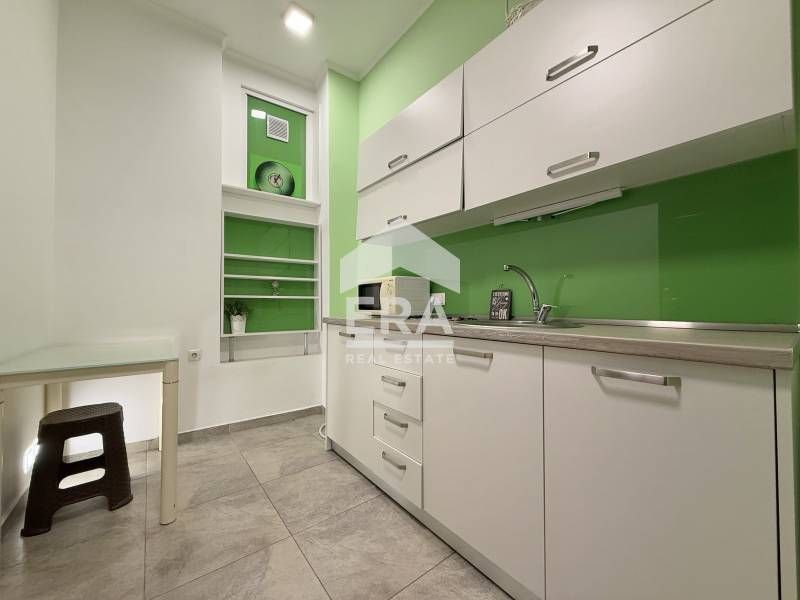 Продава се Четиристаен апартамент в София, Център - 126 кв.м за 5715 €/кв.м - Снимка #6