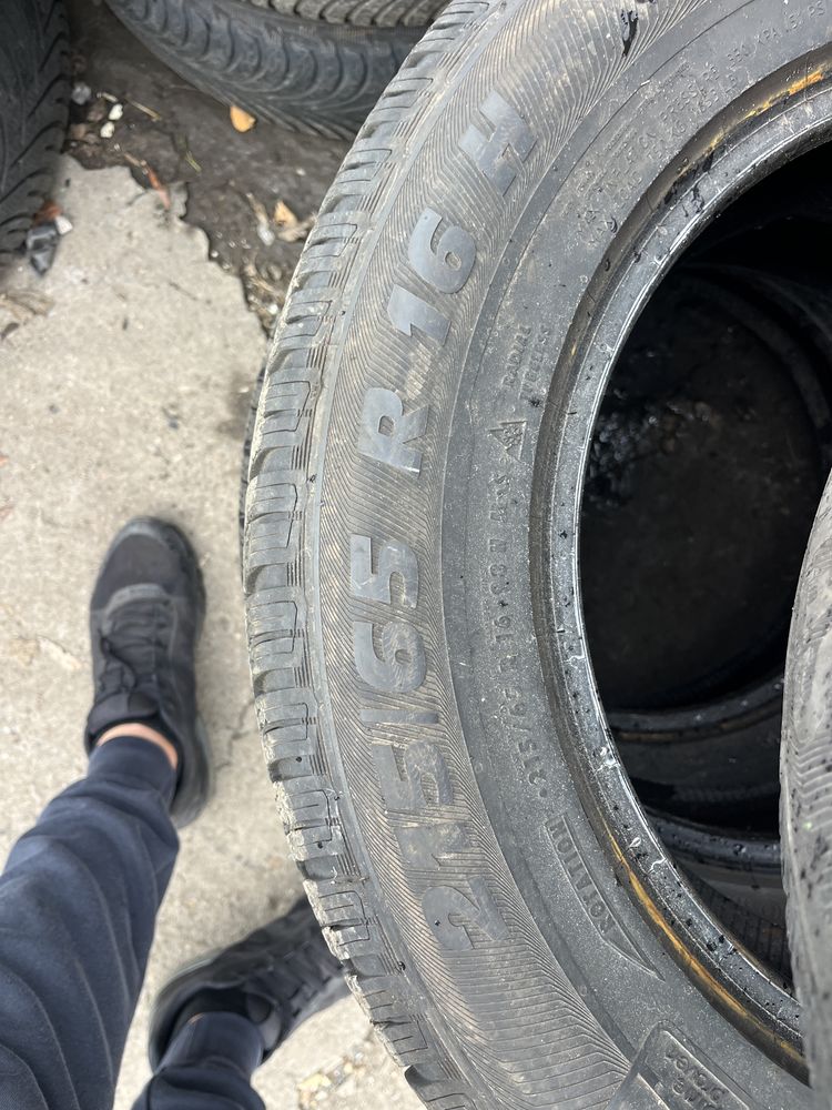 Гуми 215 65 16 Semperit