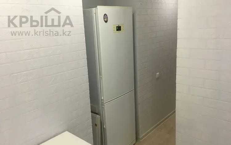 Сдаю двухкомнатную квартиру на площади Курмангазы