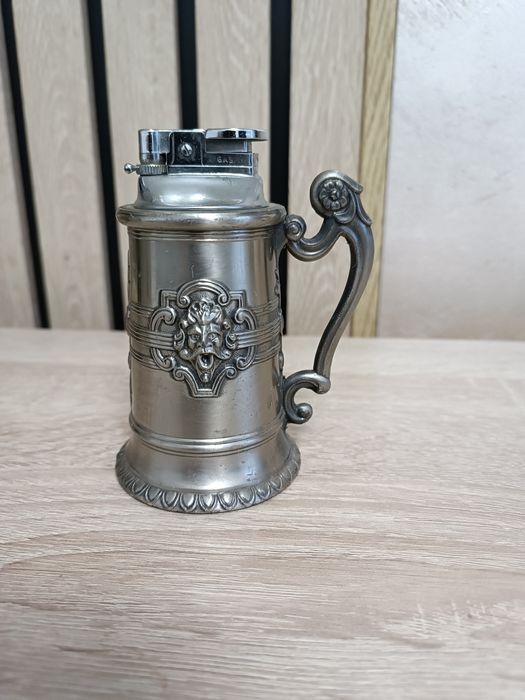 Bricheta de colecție