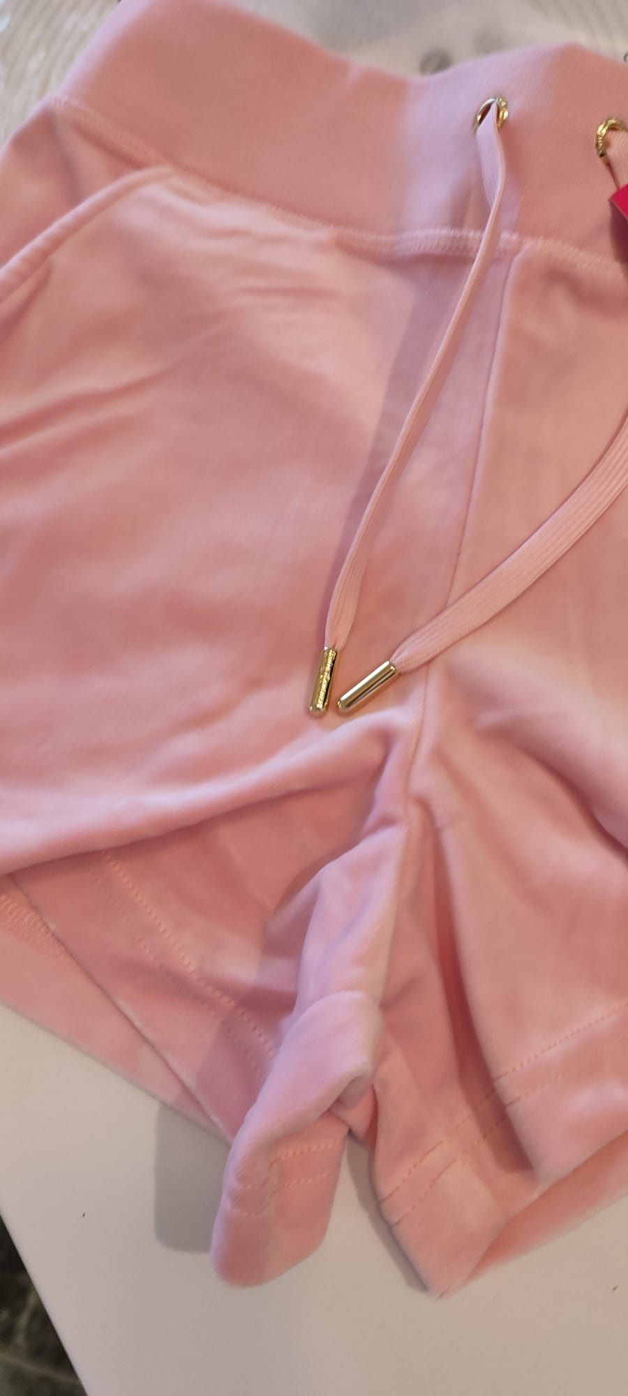 Pantaloni scurti Juicy Couture dama originali marimea S si M, noi