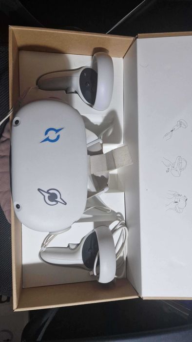 Oculus Vr meta quest 2 256gb Alb + cablu de date pentru calcualtor.