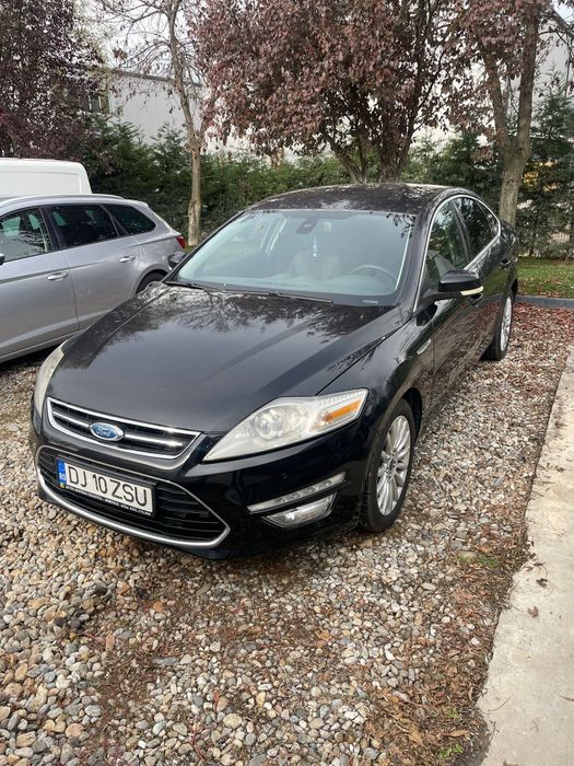 Vând mașina Ford Mondeo 2012