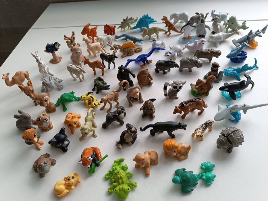 Играчки от шоколадови яйца и Лего фигурки