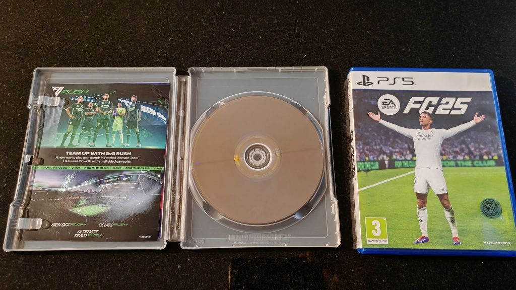 Продавам FC 2025 PC5