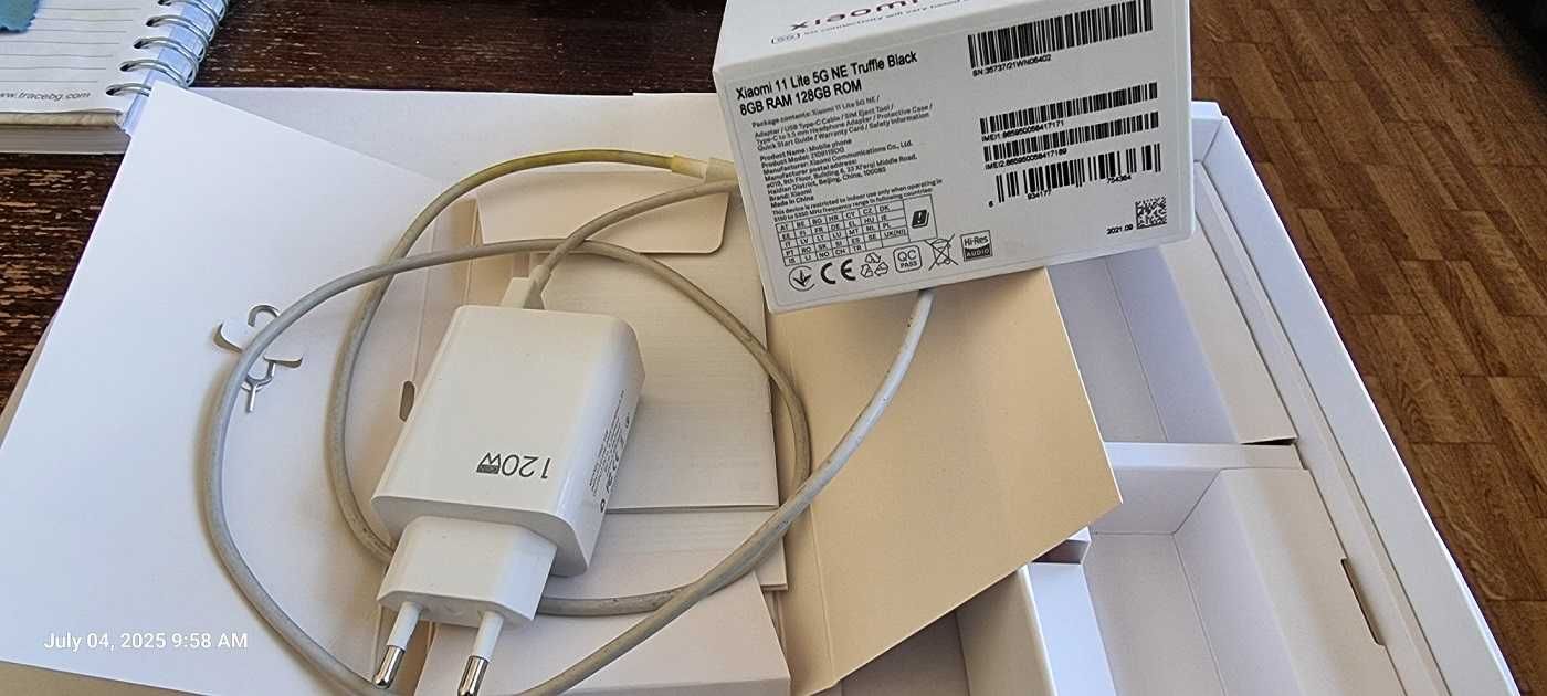 Продавам смартфон Xiaomi 11 lite 5G NE 8+4/128 GB