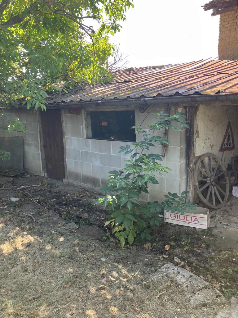 Продава се Къща в с. Живково, Област София-област - 100 кв.м за 1000 €/кв.м - Снимка #5