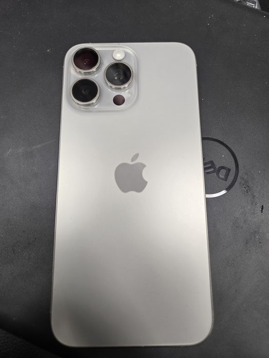 IPhone 15 pro max bat 100%