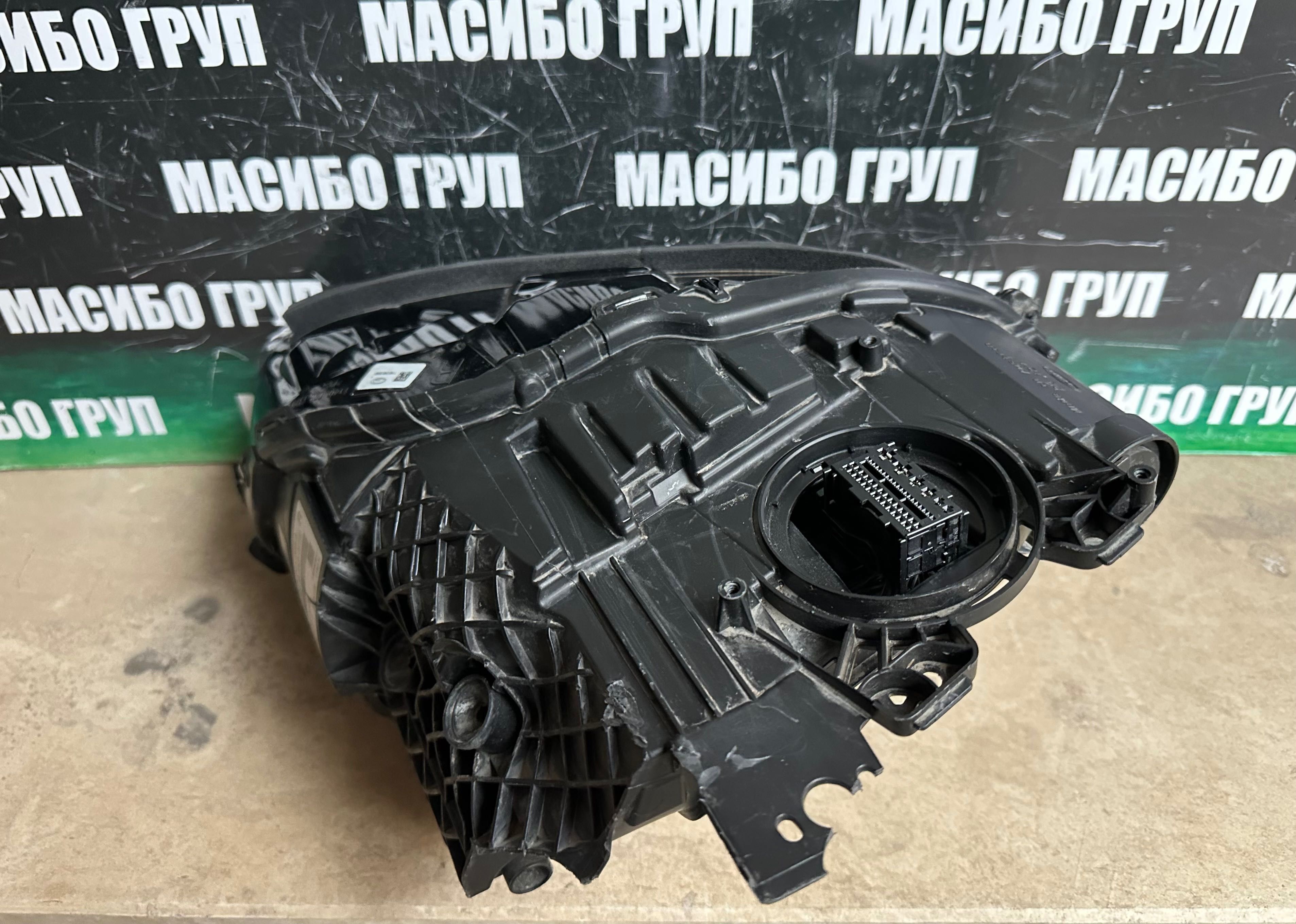 Фар far десен фарове Matrix за Порше  Тайкан Porsche Taycan