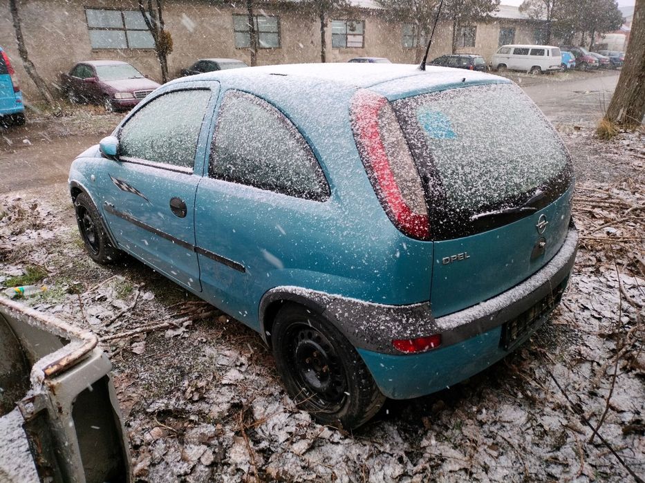 Dezmembrari  Opel CORSA C  2000  > 2009 1.2 Benzina