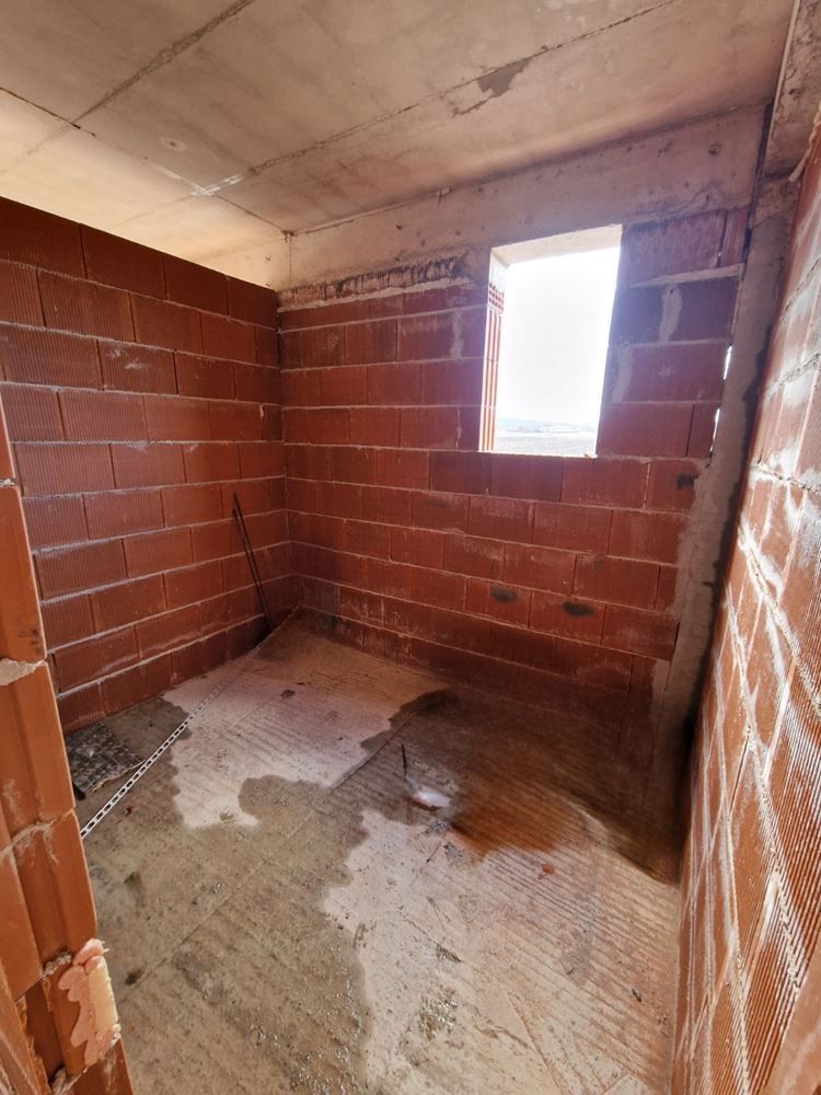 Продава се Къща в с. Пролеша, Област София-област - 190 кв.м за 1527 €/кв.м - Снимка #10