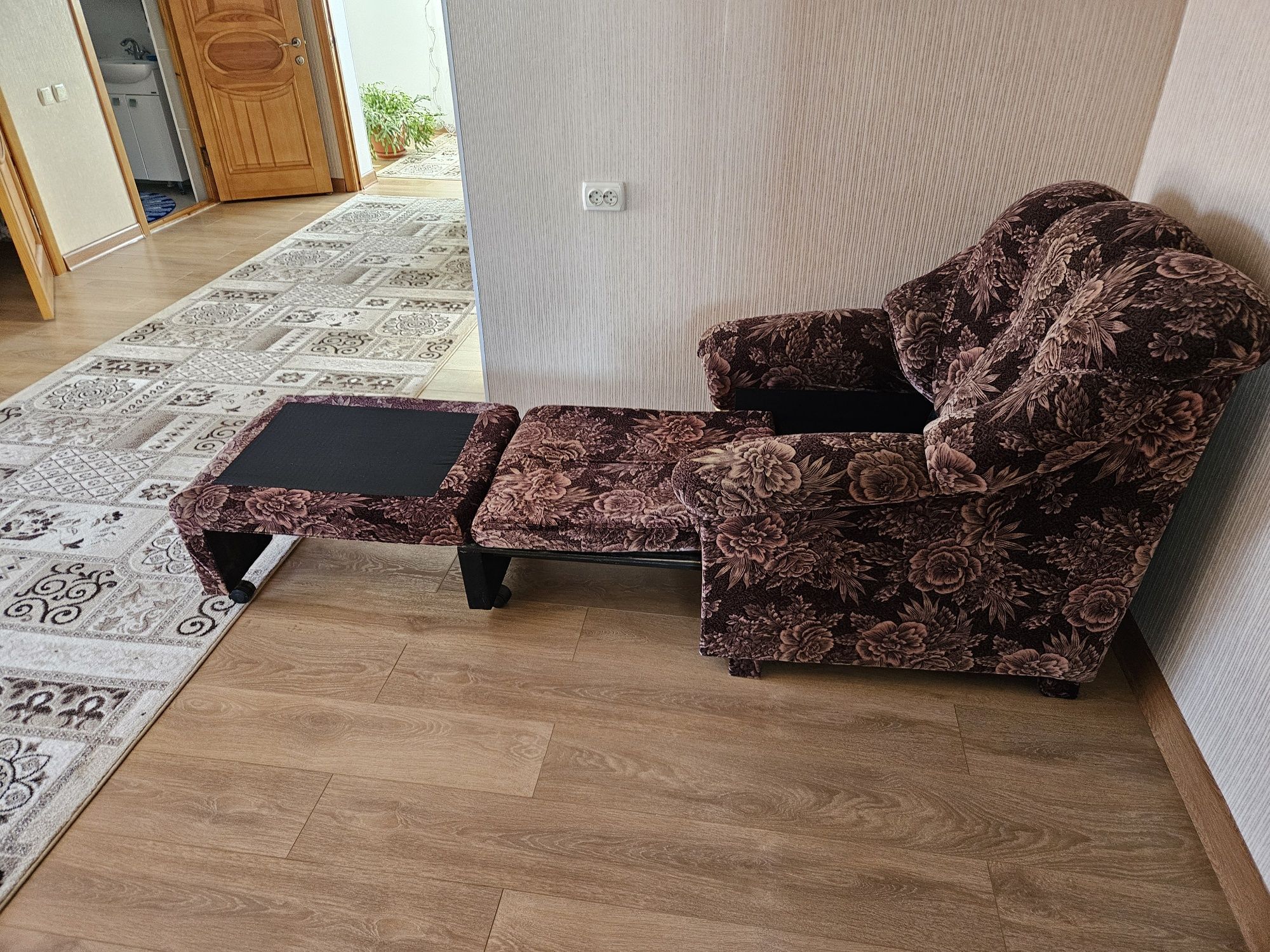 Кресло-кровать / раскладное кресло