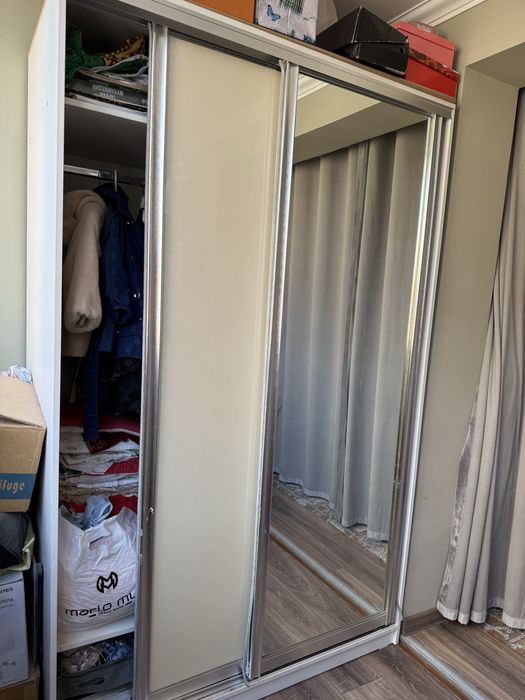 Продаётся шкаф 1.5*2.10 метр