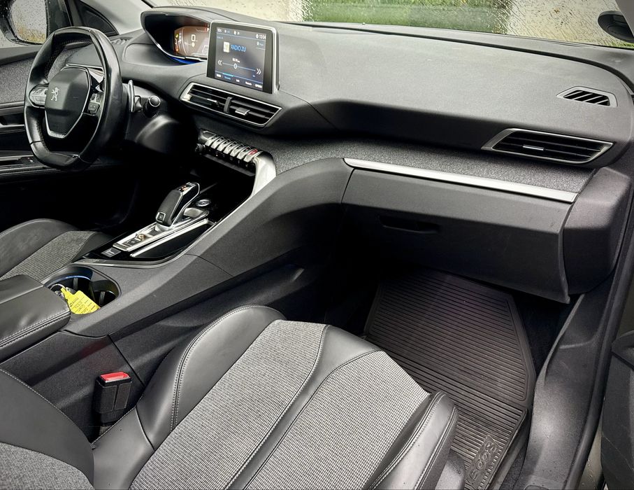 Peugeot 5008 7 Locuri 1.5d Cutie Automata! Full! Garantie 12 Luni!