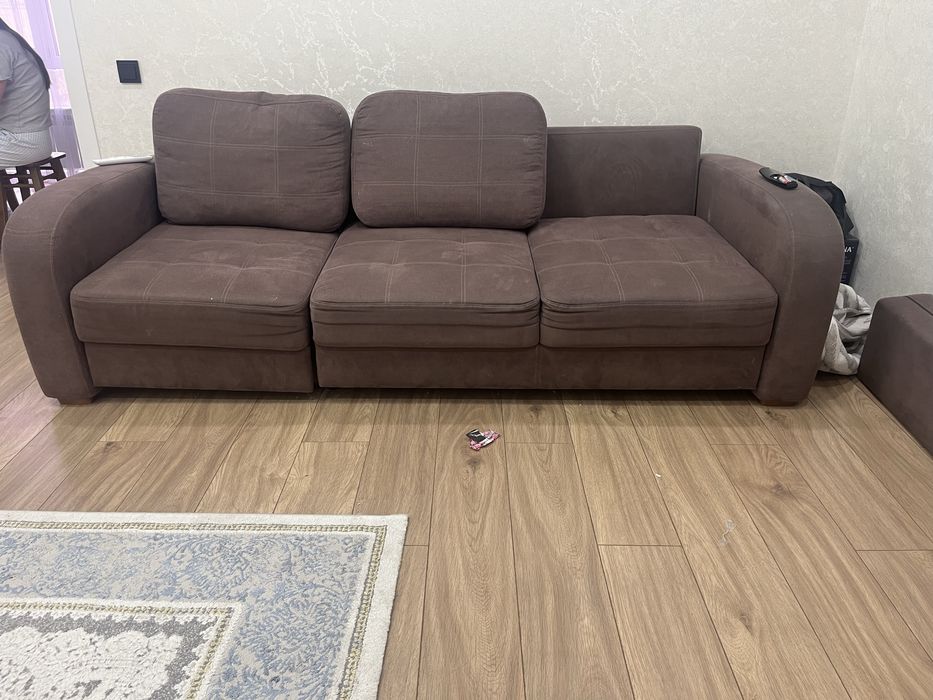 Продам диван в хорошем состоянии