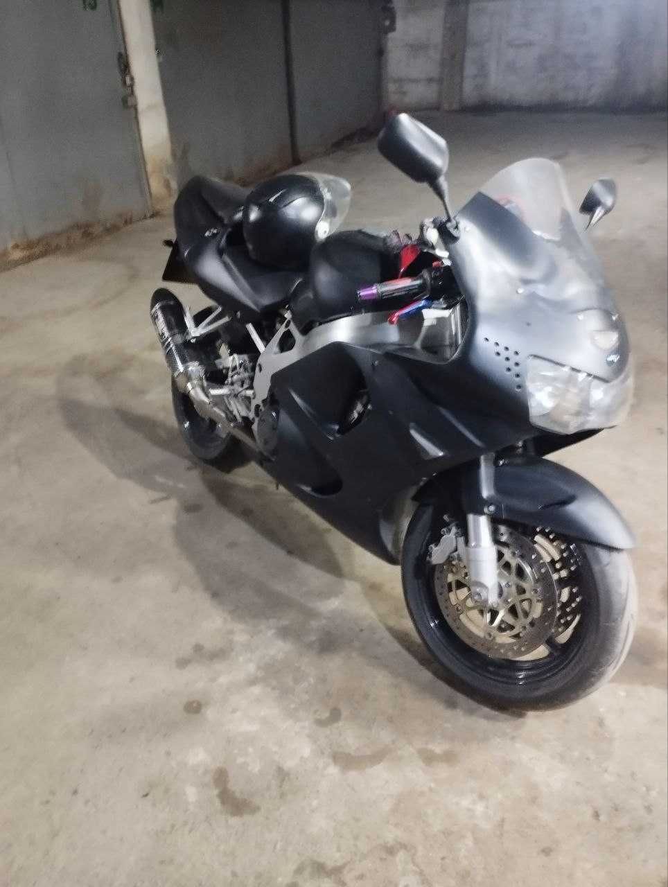 Продам свой мотоцикл Honda cbr 919