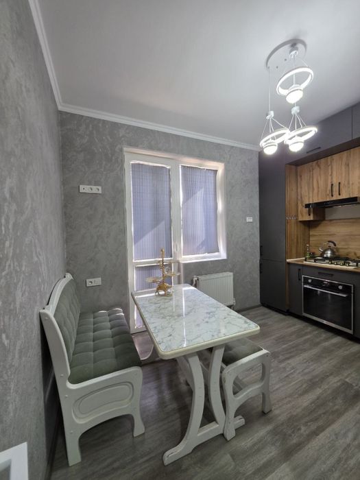 Чирчик шахар 2 м/р Янги Узб 1 х сотилади 42 кв/м Нархи 30.000$ Наличка