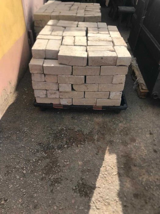 Кирпич силикатный.