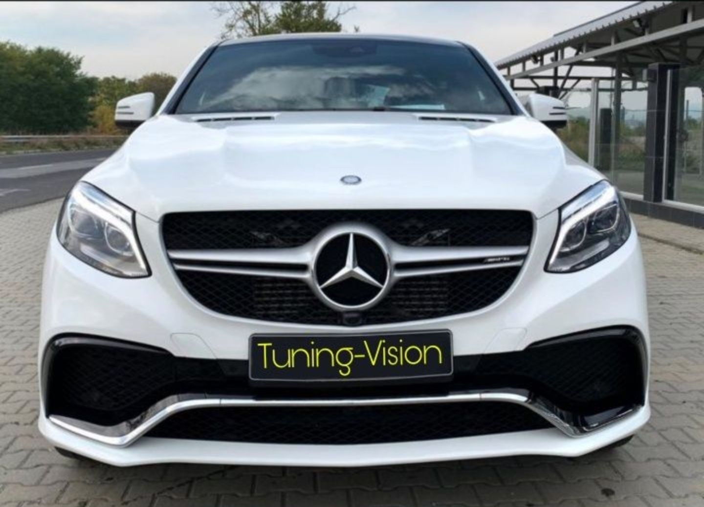 Предна броня GLE63AMG C292 решетка емблема