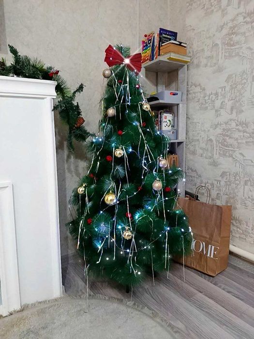 Ёлка новогодняя  1.80