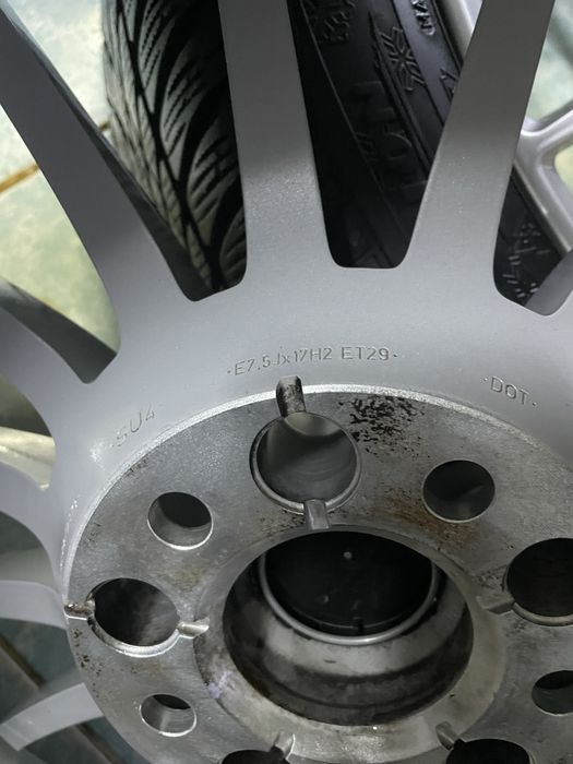 Jante aliaj R17 originale AUDI A4 A5 A6 225/50/17 iarna DUNLOP