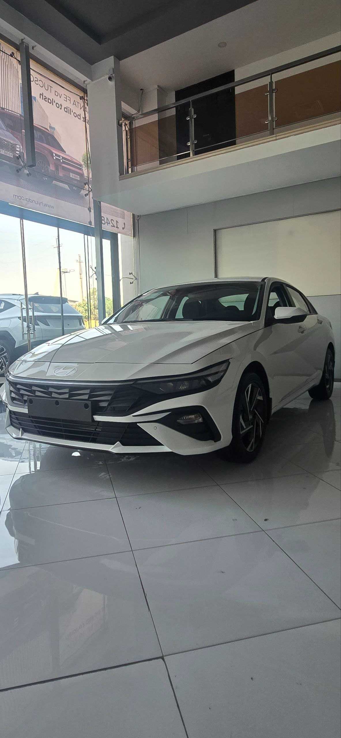 Hyundai  Elantra