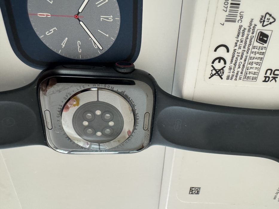 Vand Apple Watch seria 8 Cellular + GPS