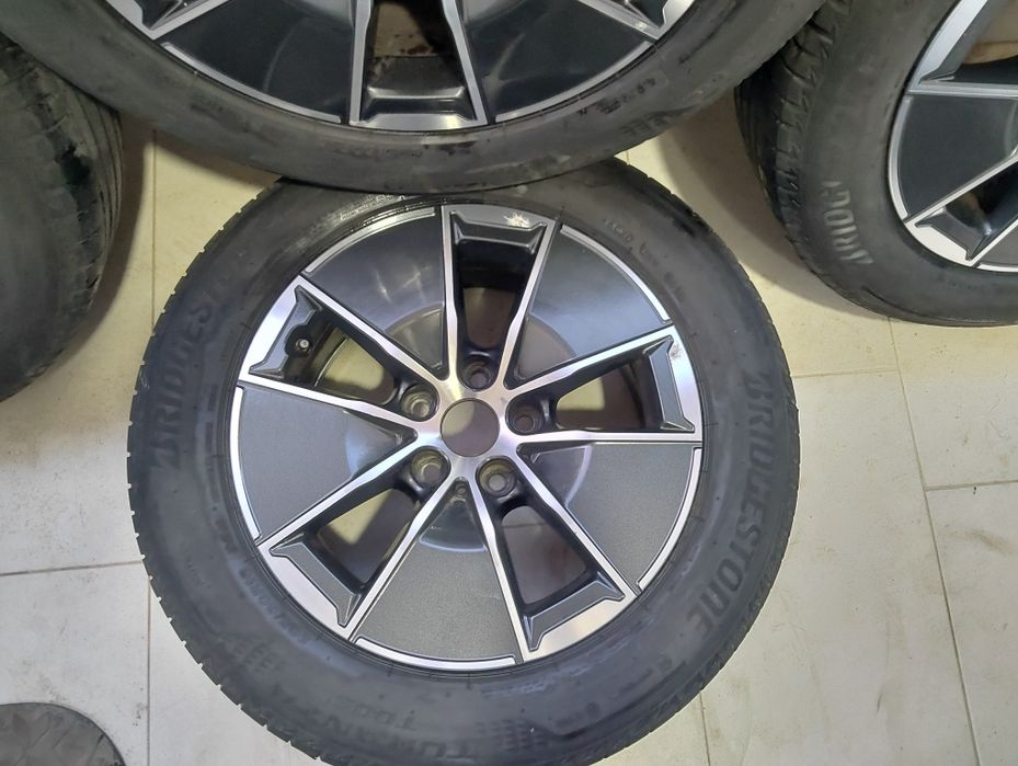 Jante BMW 16" cu anvelope Bridgestone