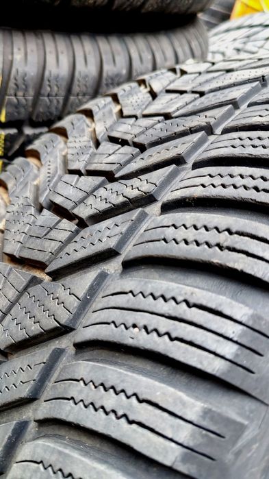 235 50 18 Hankook Anvelopa Iarna