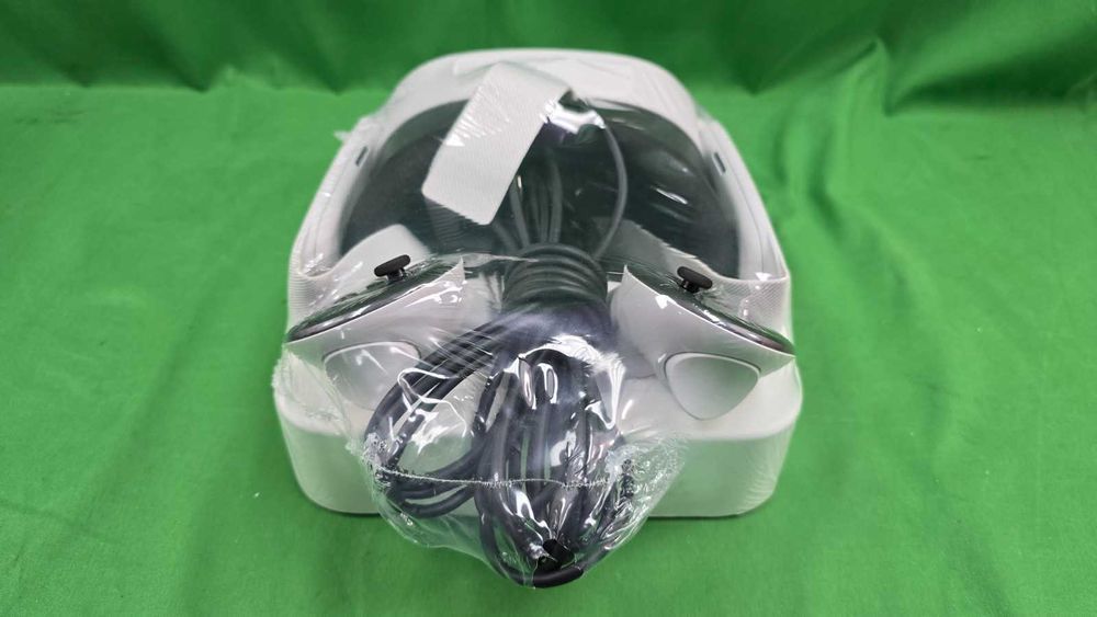 Meta Quest 3S 128 GB VR Headset With Controllers TESTED E10