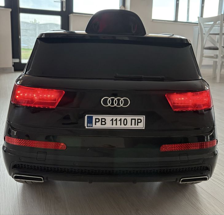 Акумулаторна кола ауди Q7