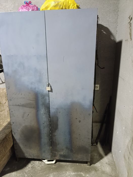 Темир шкаф. Металлические шкаф. Железный шкаф.