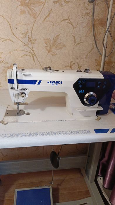 Продам промышленную швейную машинку