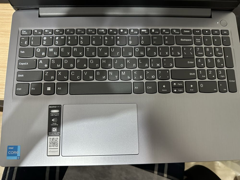 Продам НОВЫЙ ноутбук Lenovo ideapad 3 15IAU7
